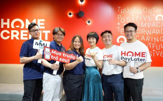 Chuyến bay về nhà gần hơn với “cú bắt tay vàng” giữa Home PayLater và iVIVU.com